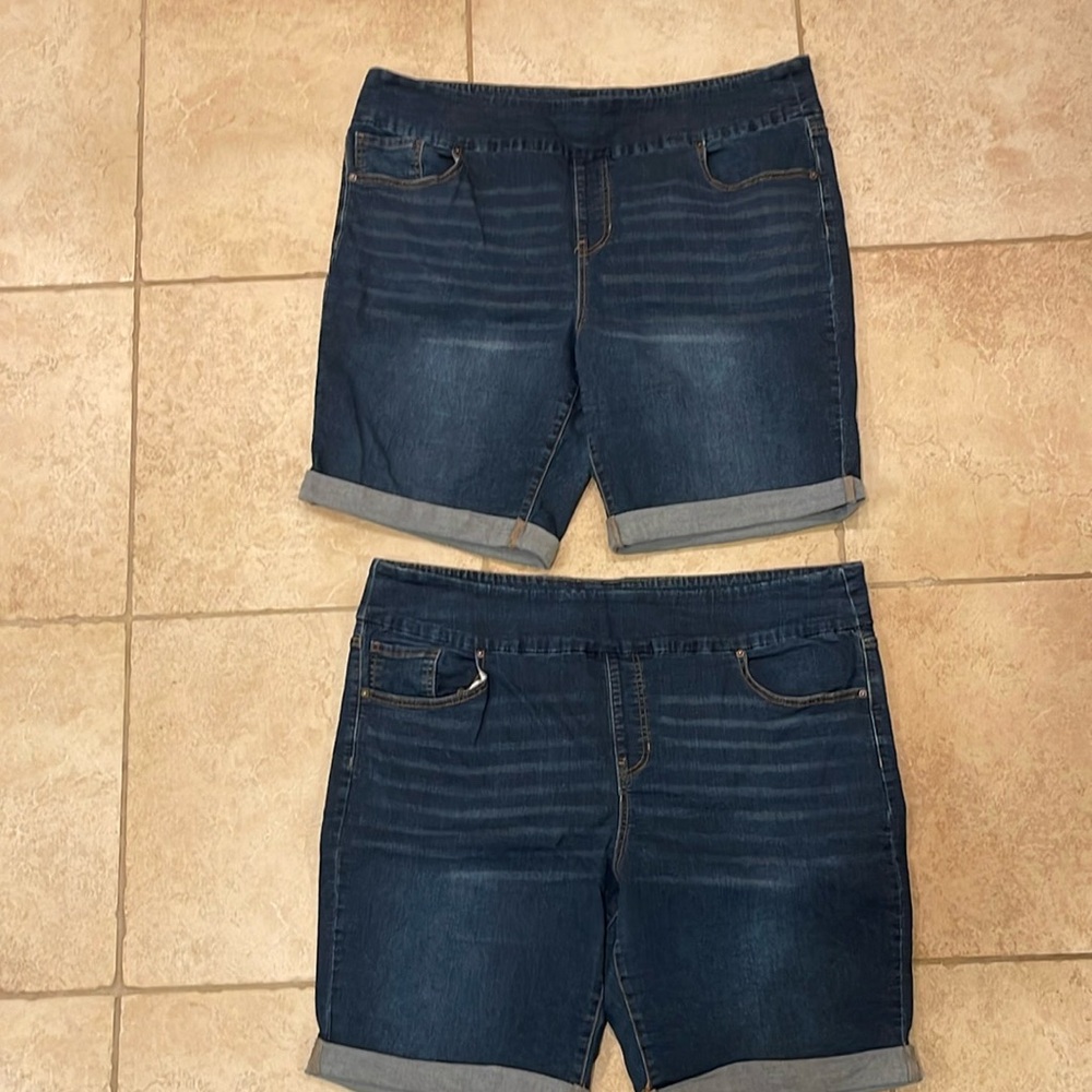 2 pairs Terra & Sky Pull-On Denim Bermuda Shorts Plus Size 2X (20-22W)